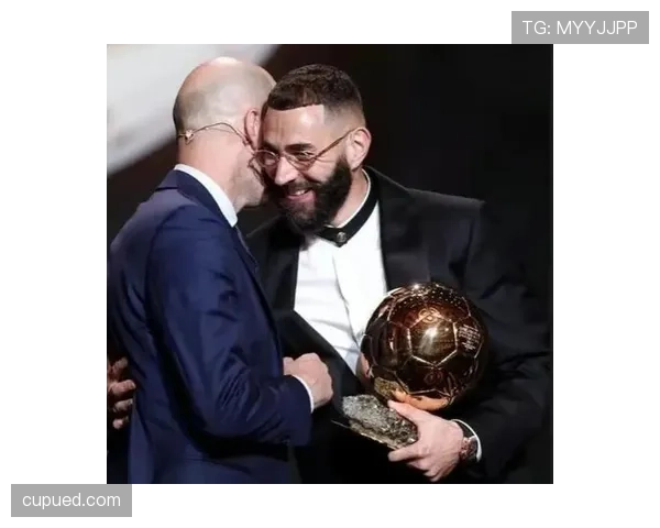 本泽马与德尚战术分歧解析：国家队征召争议