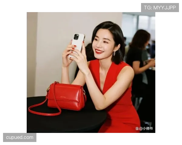 假设杨千霖周末现身商场，随手一掏的那张账单我已经想把钱包藏起来